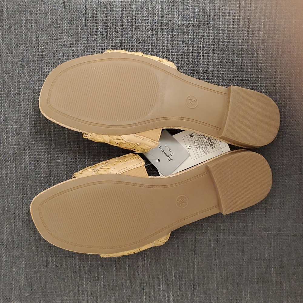 A New Day Women's Woven Tan Sandals Size 7.5 Never Worn - Picture 6 of 7